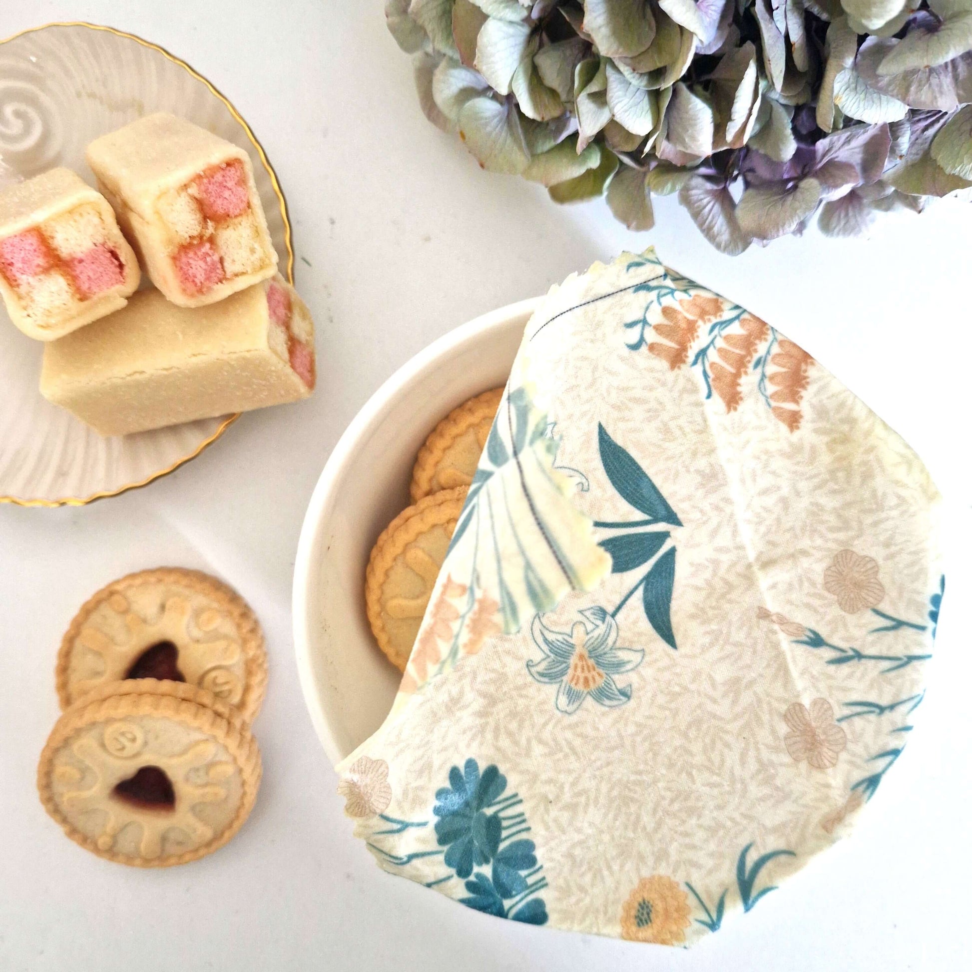 Award-winning Small Family Business. 3,600 5* Reviews. WHOLESALE, too.