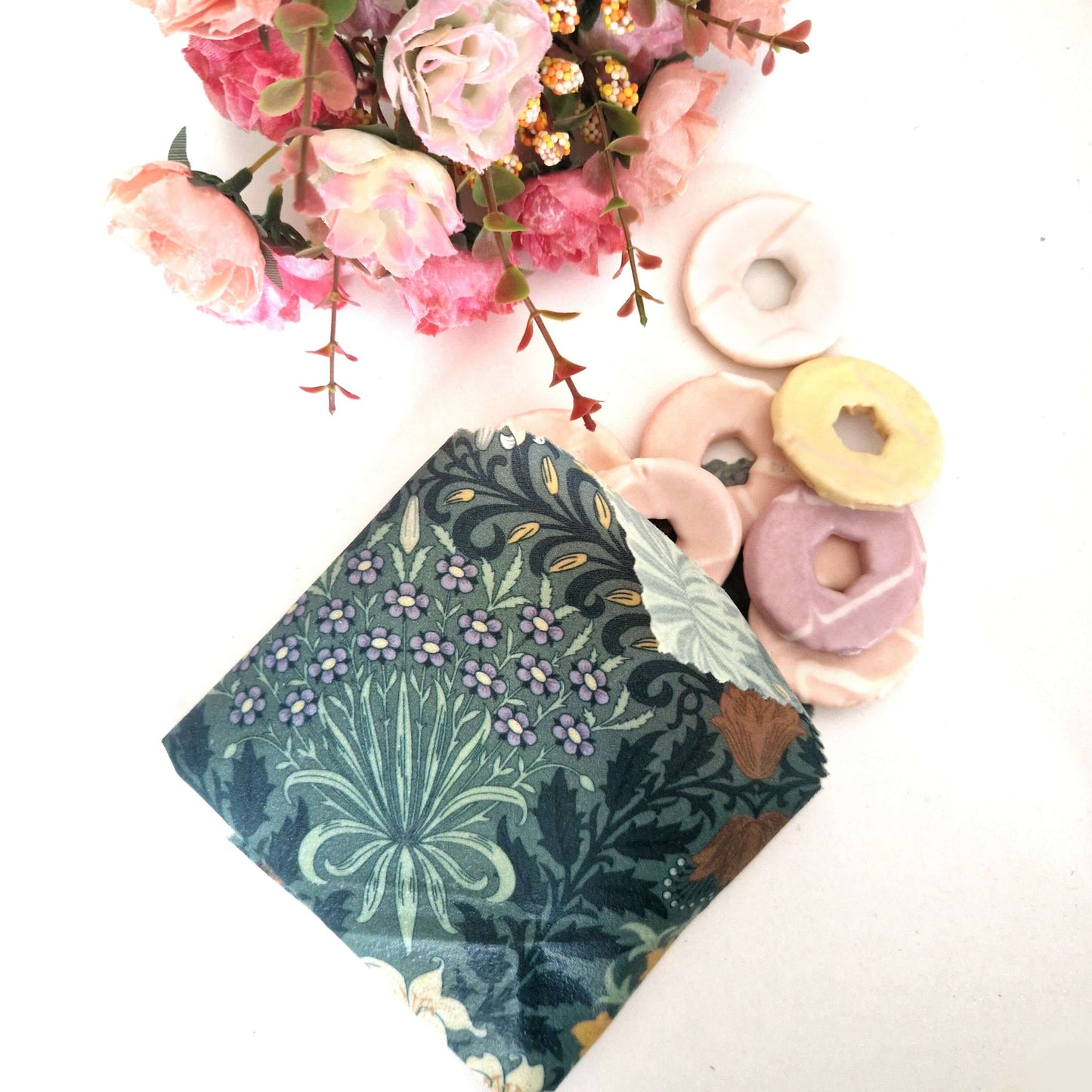 Award-winning Small Family Business. 3,600 5* Reviews. WHOLESALE, too.