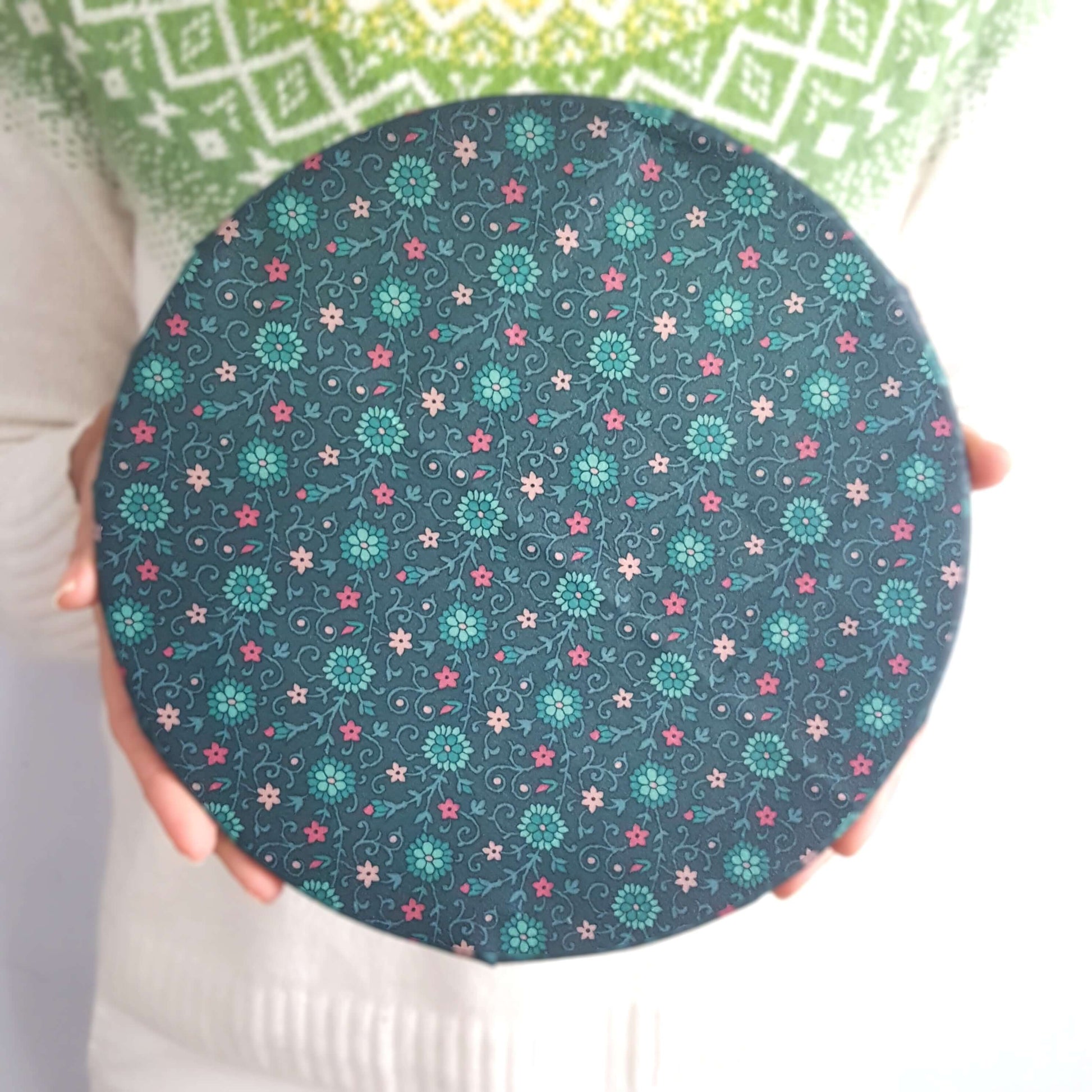 Award-winning Small Family Business. 3,600 5* Reviews. WHOLESALE, too.